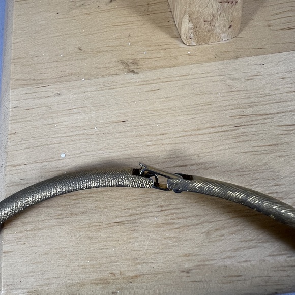 Gold Tone Choker Rigid Textured Fashion Herringbone Modern Chic - Picture 4 of 5